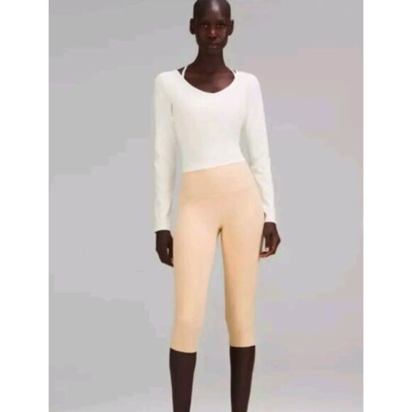 Lululemon Align™ High-Rise Crop 17" Nude Prosecco Size 12 NWT - Picture 2 of 4